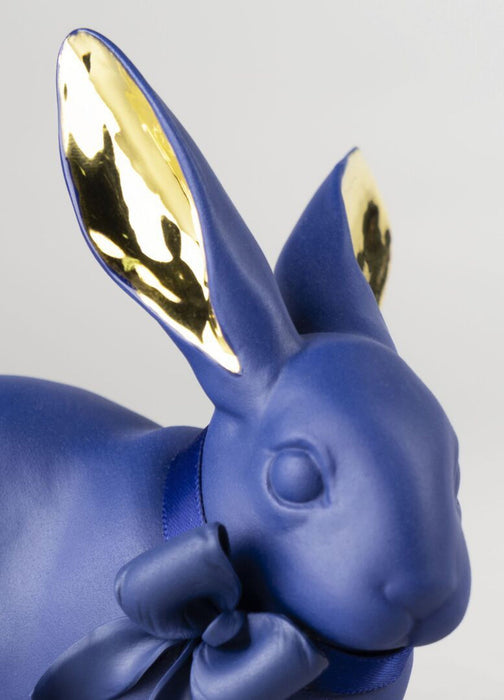 Lladro Attentive Bunny Figurine