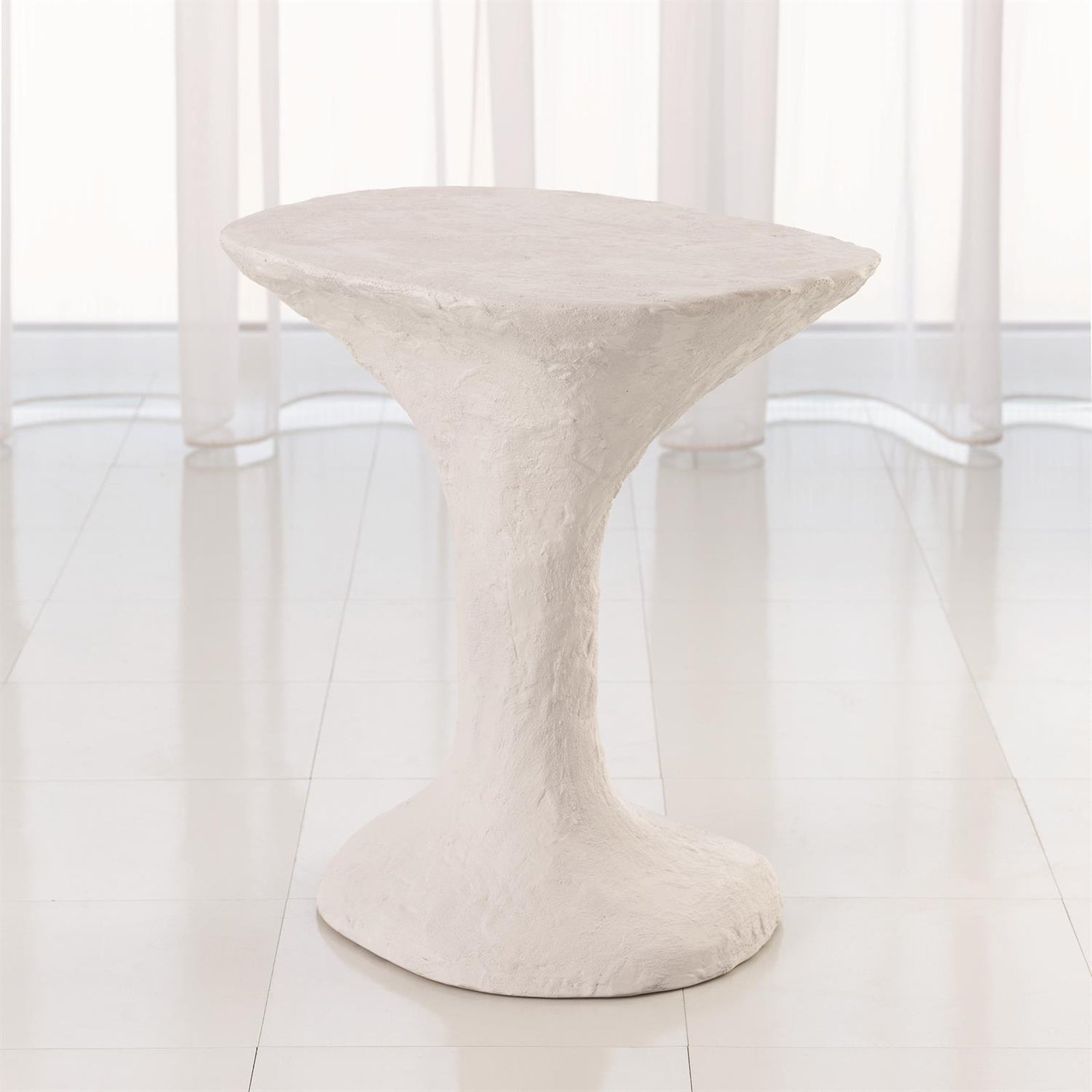 Global Views Primitive Accent Table