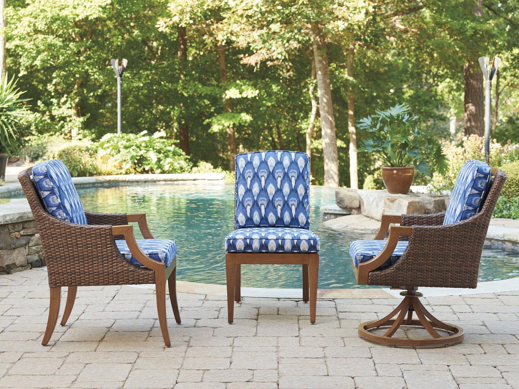 Tommy Bahama Outdoor Harbor Isle Side Dining Chair