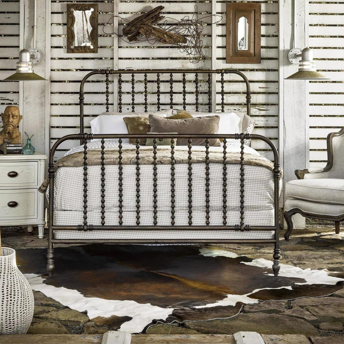 Universal Furniture Curated The Guest Room Bed