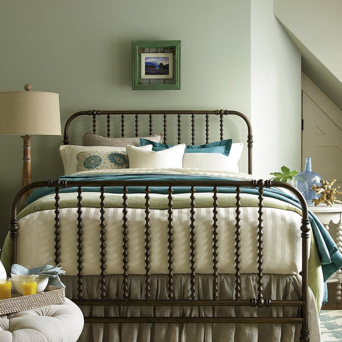 Universal Furniture Curated The Guest Room Bed