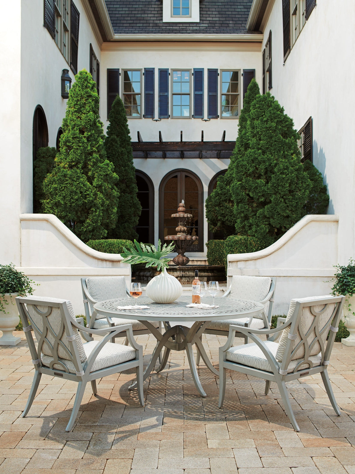 Tommy Bahama Outdoor Silver Sands Round Dining Table
