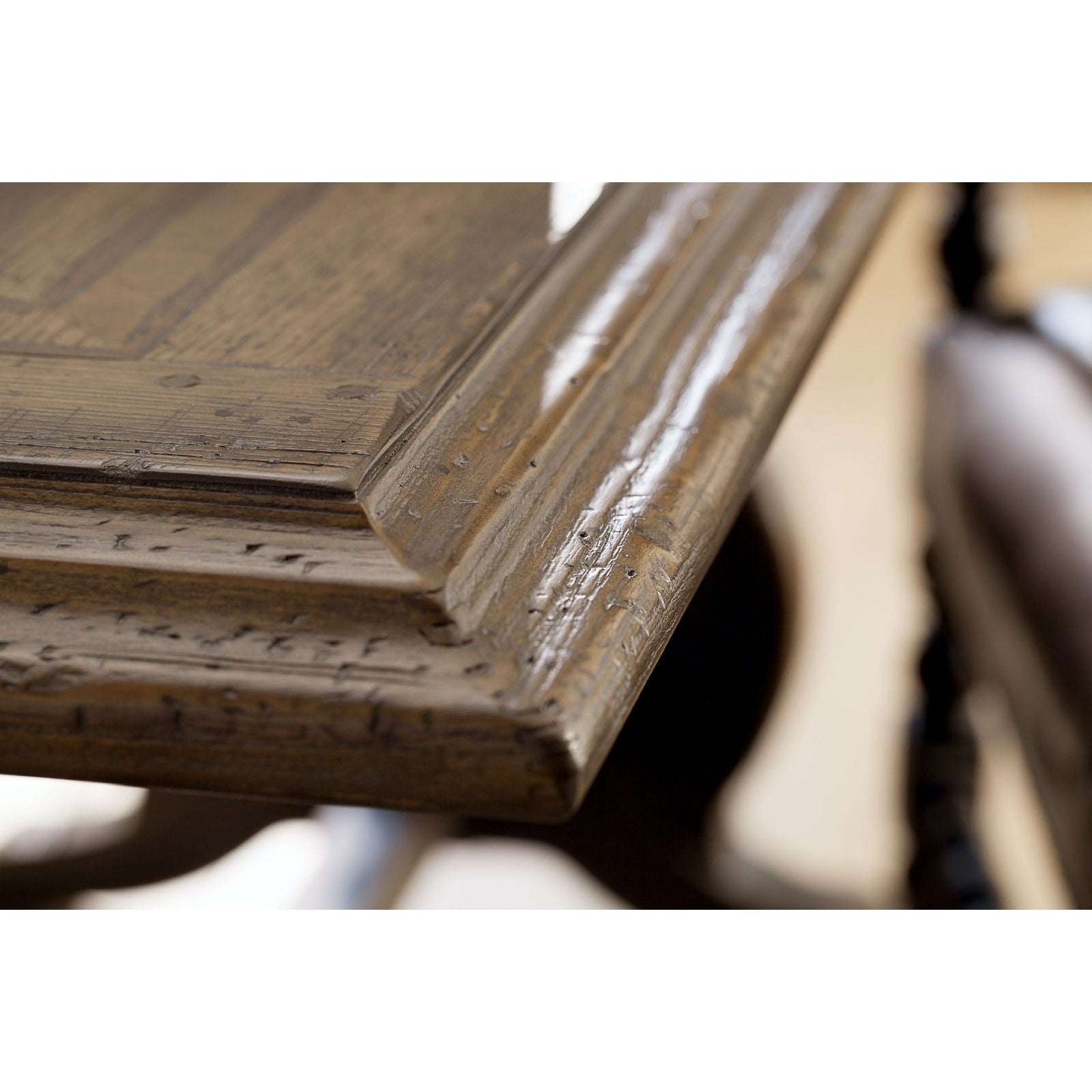 Hooker Furniture Bandera 86in Table w/2-18in Leaves