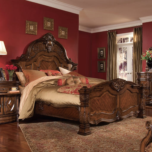 Michael Amini Windsor Court Mansion Bed