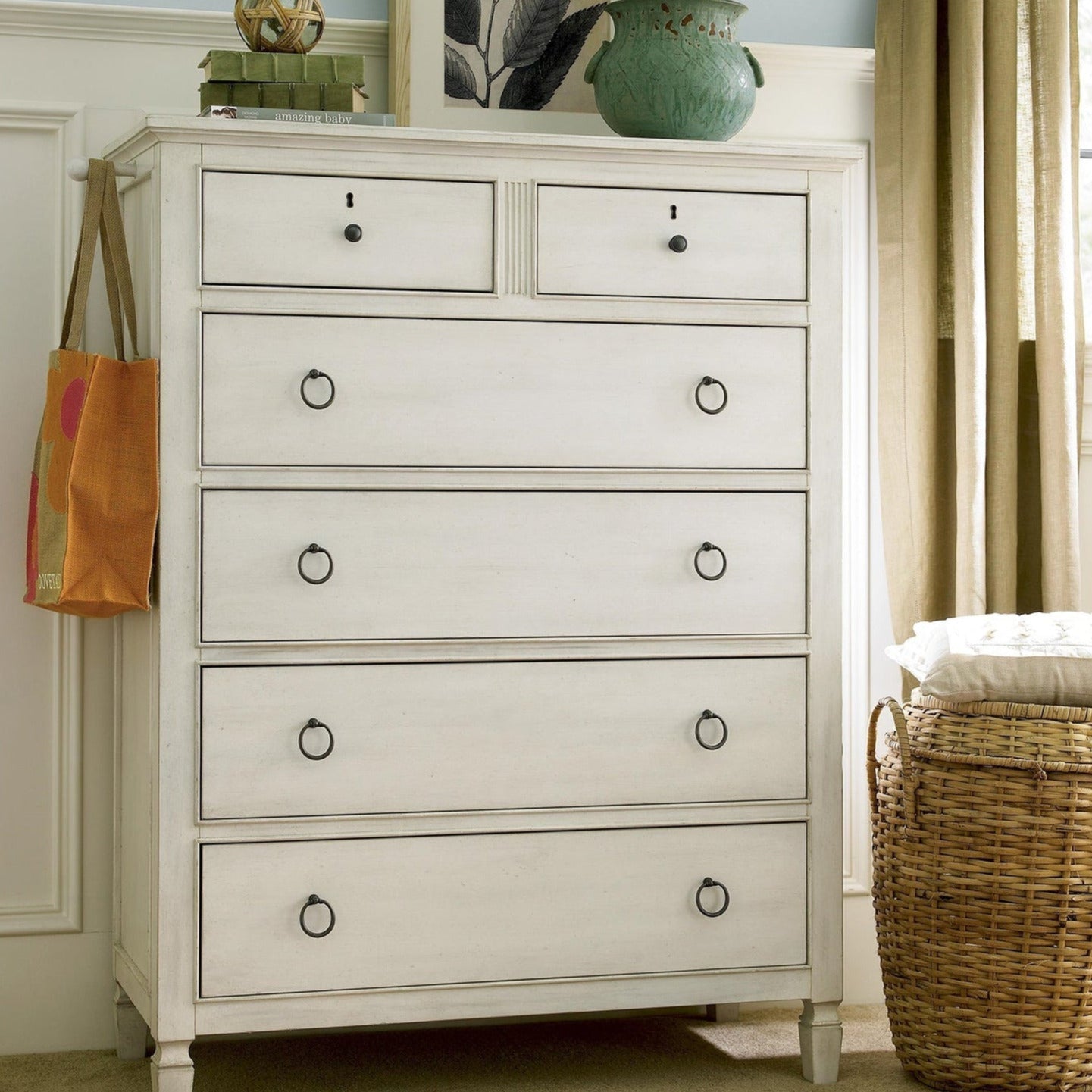 Universal Furniture Summer Hill Drawer Chest
