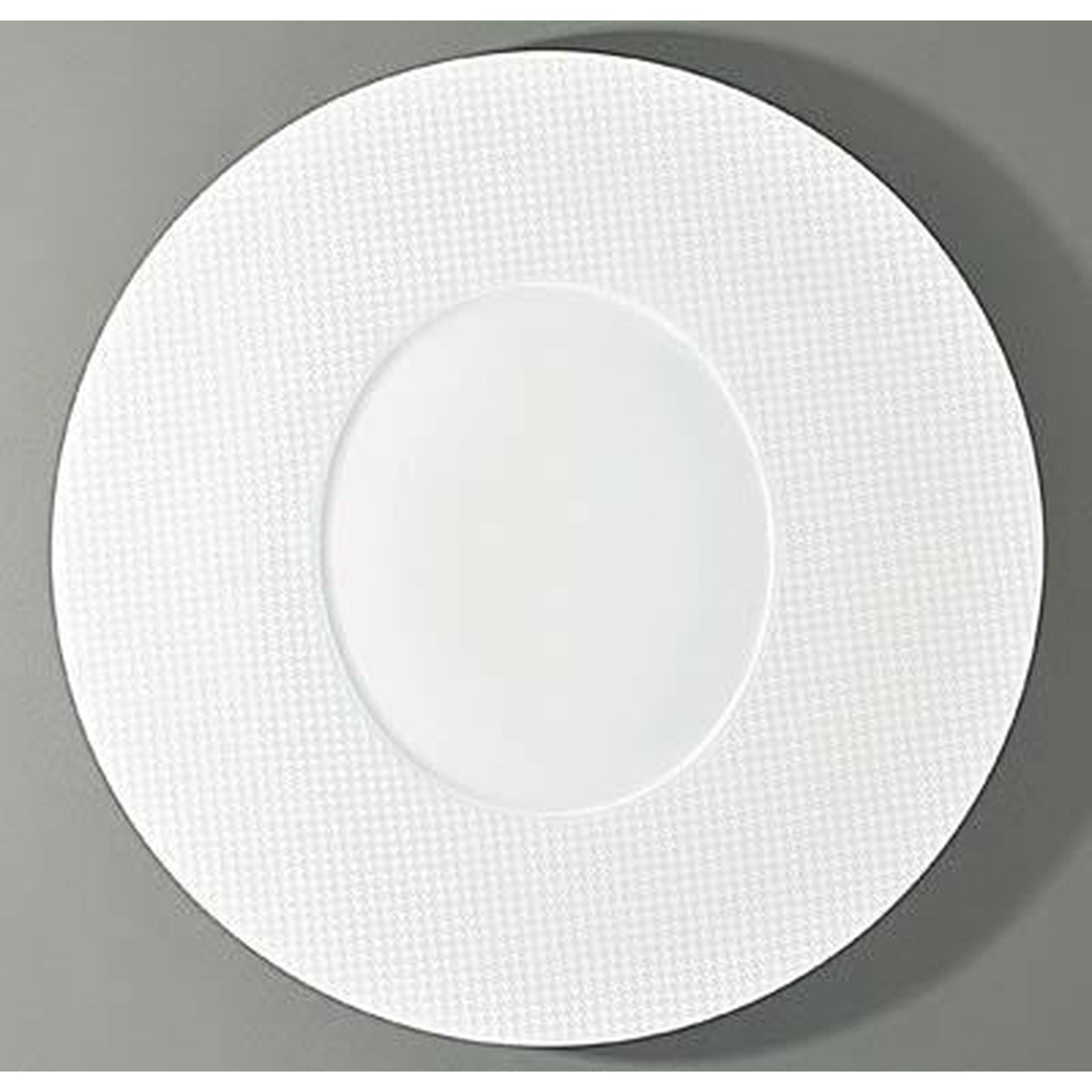 Raynaud Checks Round Buffet Plate Ovale Center
