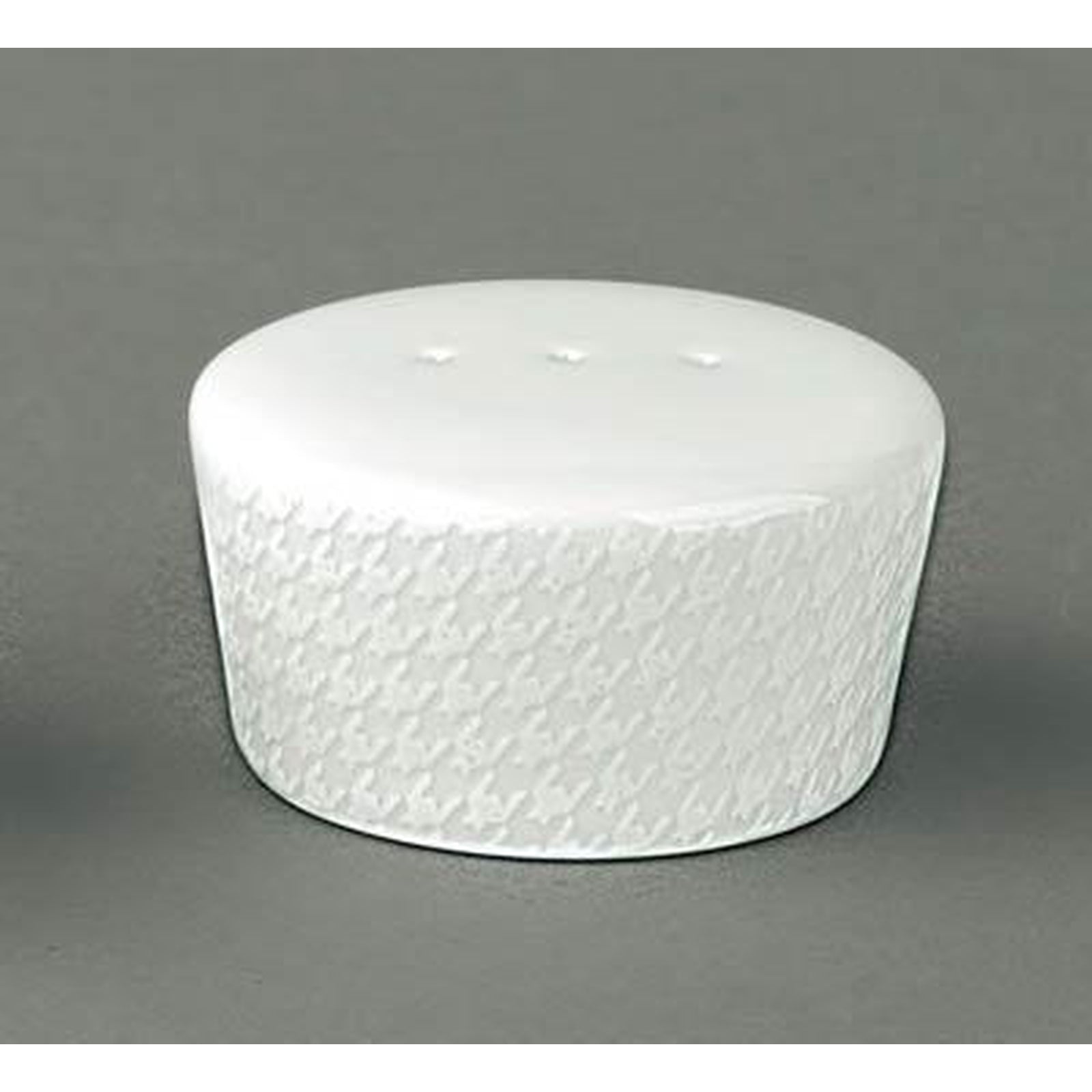 Raynaud Checks Salt Shaker