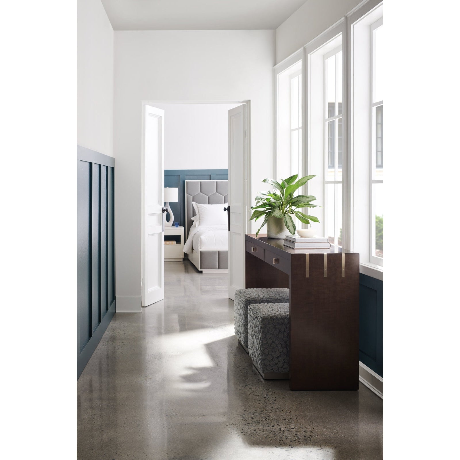 Caracole Classic Honey I'M Home Bed DSC