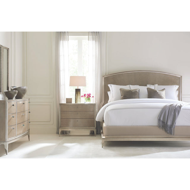 Caracole Classic Rise to the Occasion Queen Bed DSC
