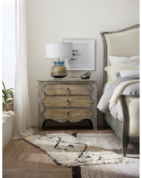 Hooker Furniture Ciao Bella Bachelors Chest