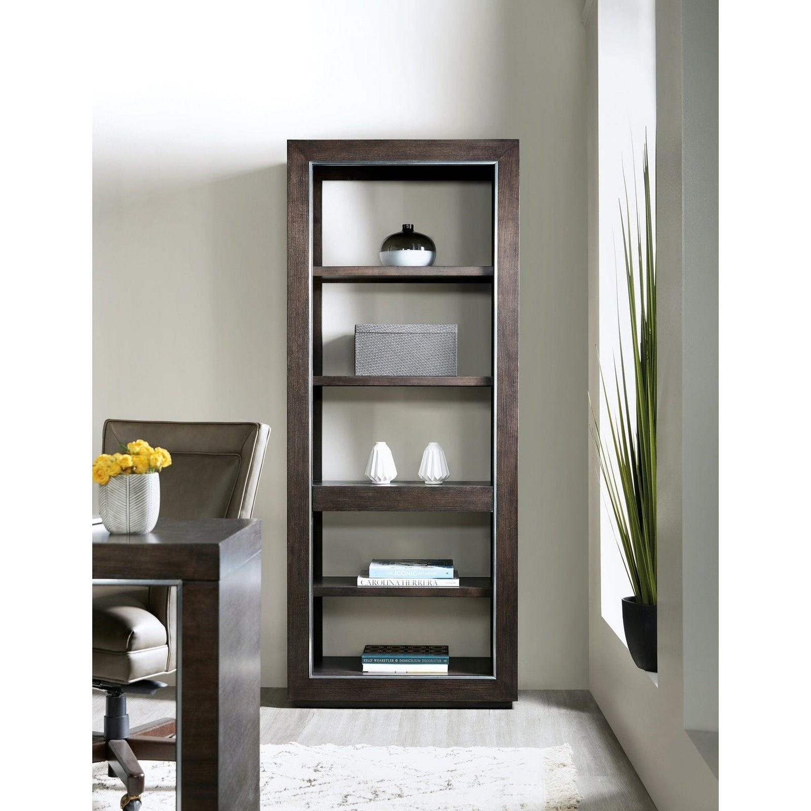 Hooker Furniture House Blend Etagere