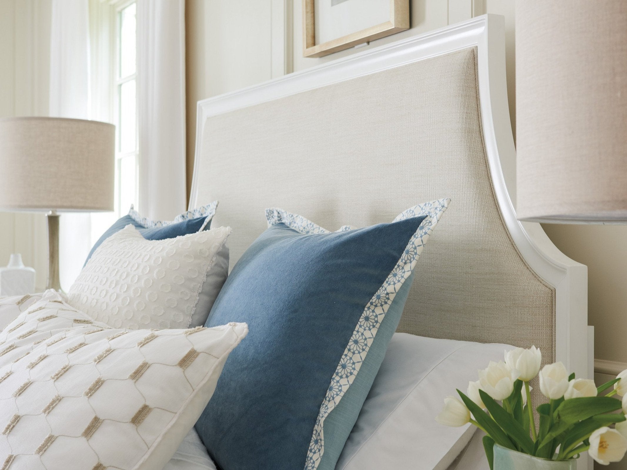 Lexington Avondale Inverness Upholstered Bed