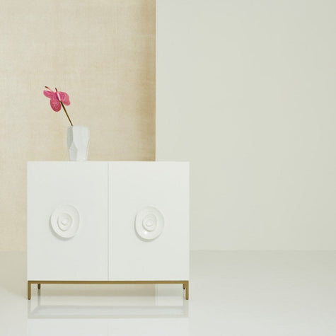 Universal Furniture Tranquility Fleur Hall Chest