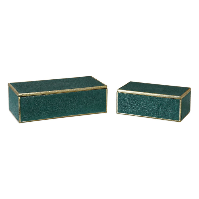 https://www.graysonliving.com/cdn/shop/products/Uttermost-Karis-Emerald-Green-Boxes-Set-of-2-18723-3_700x700.jpg?v=1645235959