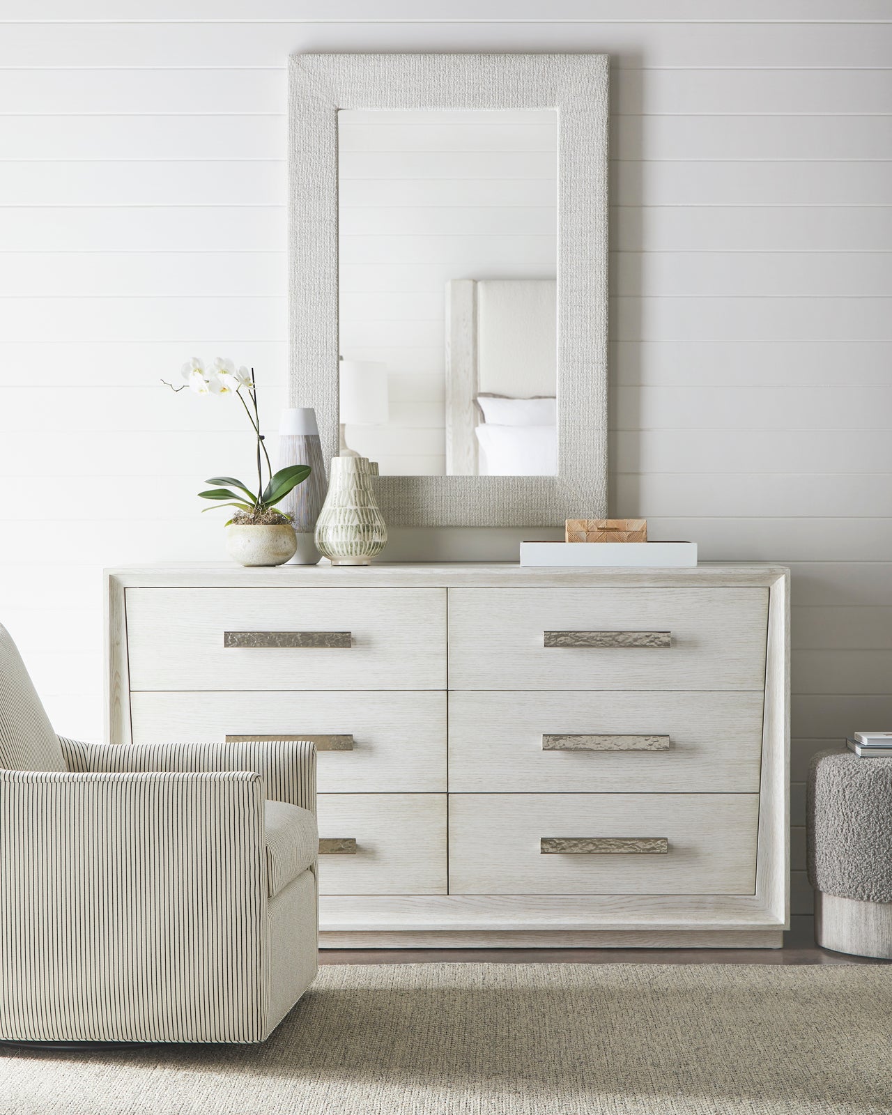 Vanguard Ridge Dresser