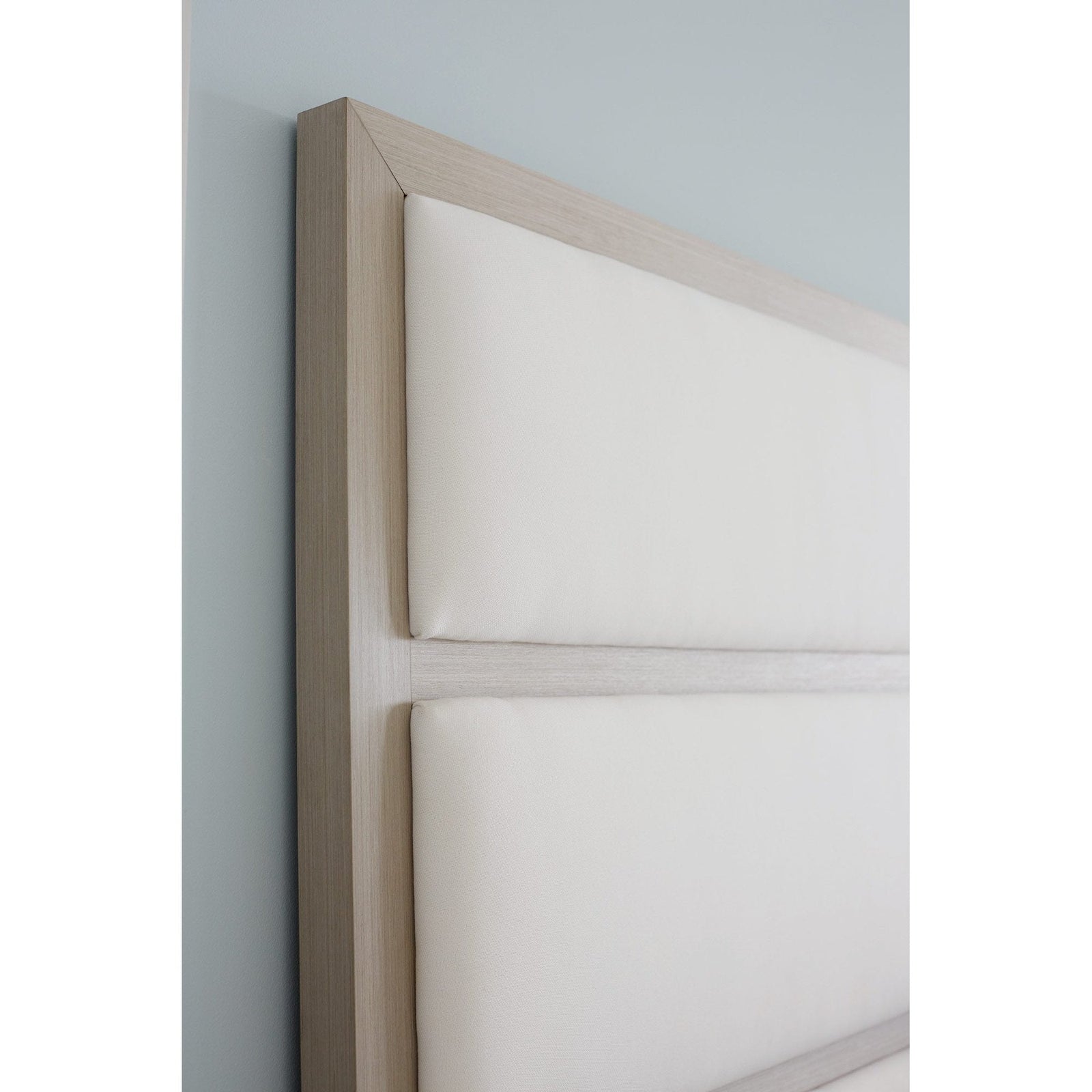 Bernhardt Axiom Upholstered Panel Bed 72