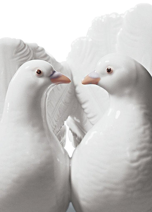 Lladro Couple of Doves Figurine