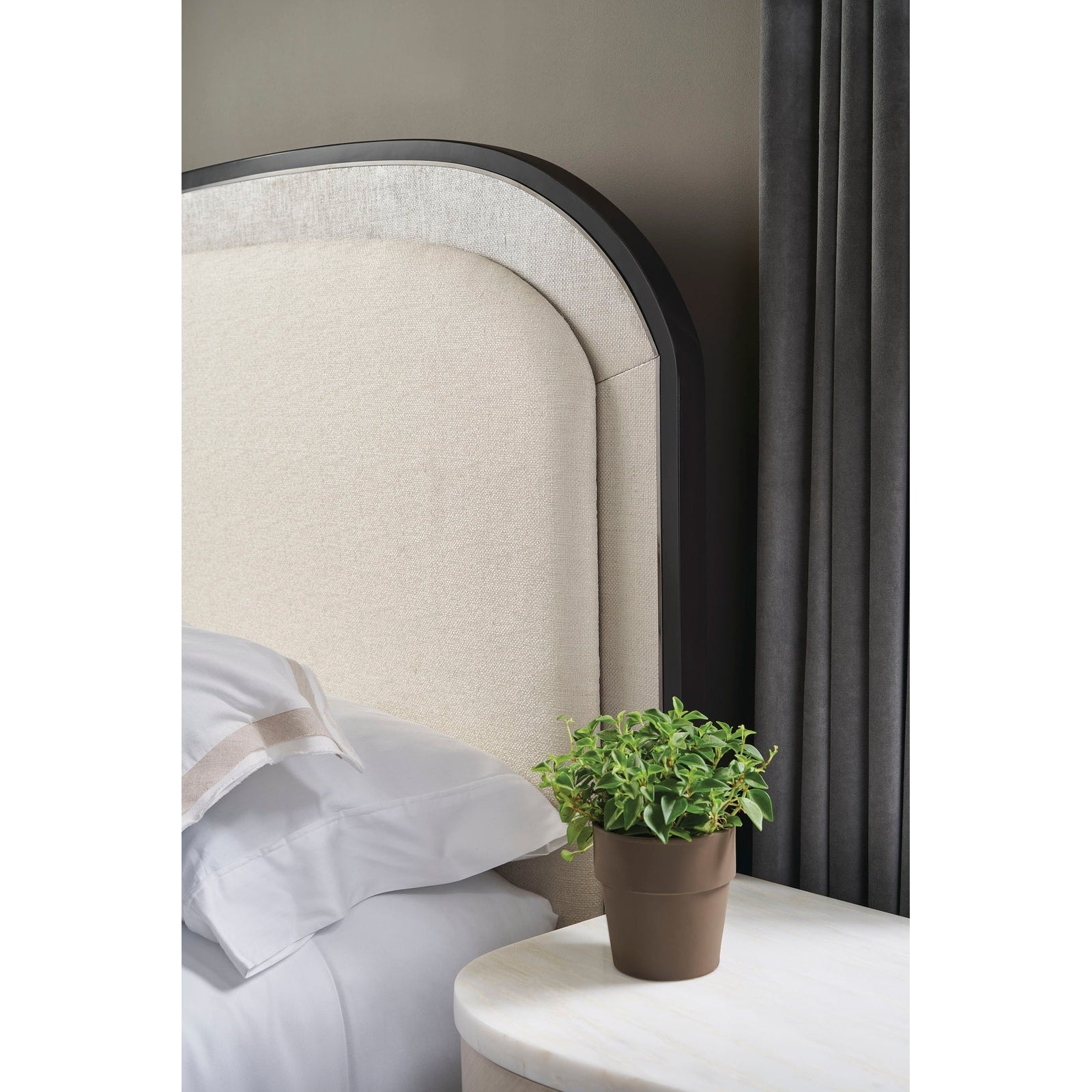Caracole Classic Wanderlust Bed