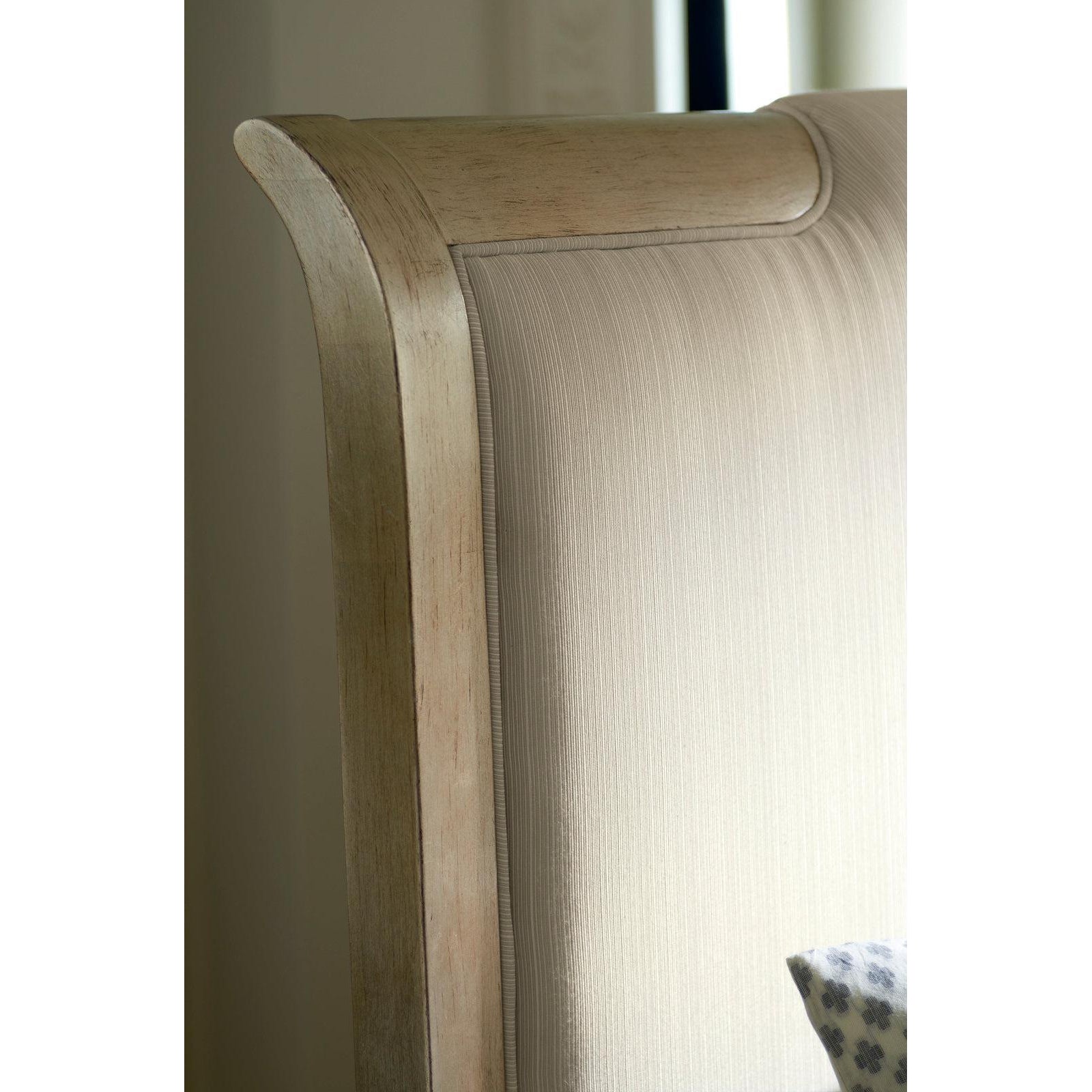 Caracole Nite in Shining Armor Bed