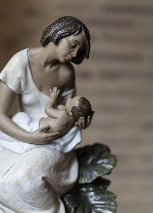 Lladro A Beautiful Bond Mother Figurine
