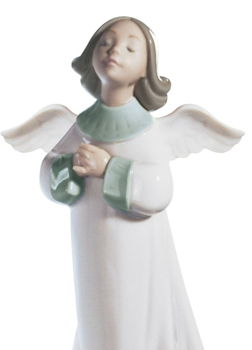 Lladro An Angel's Wish Figurine