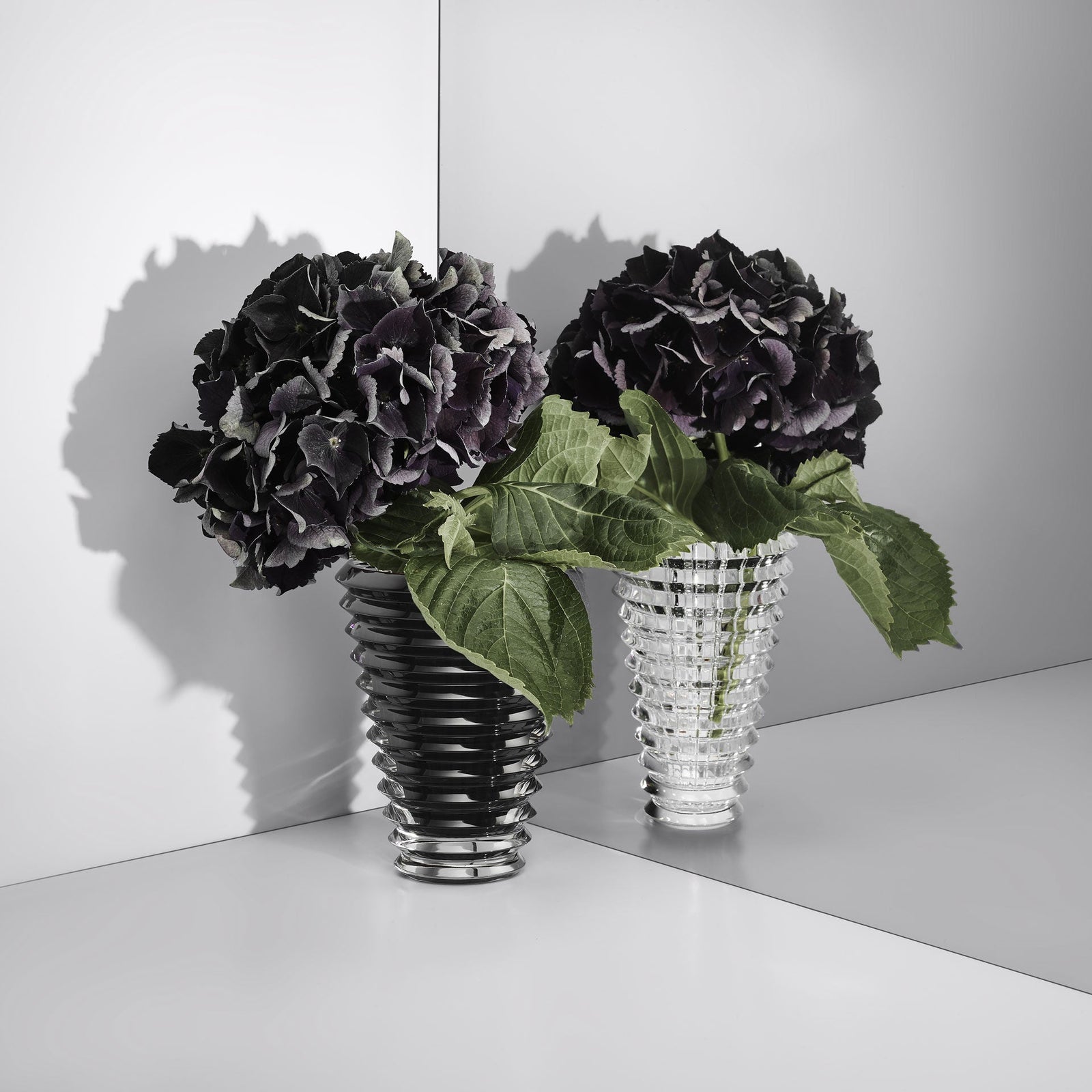 Baccarat Eye Vase Round