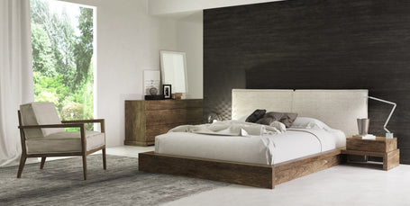 Huppe Silk Upholstered Bed